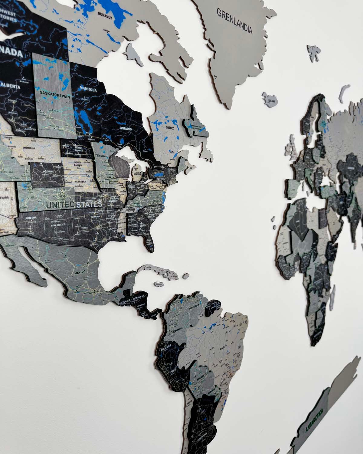 Premium 3d world map made of wood | SHADOW Birdywing®-3