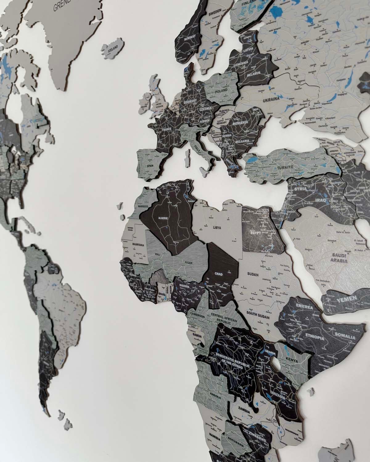 Premium 3d world map made of wood | SHADOW Birdywing®-4