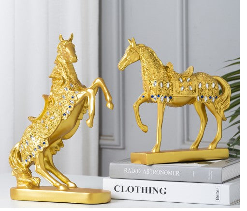 NovaHorse — Classical European Resin Horse Figurine