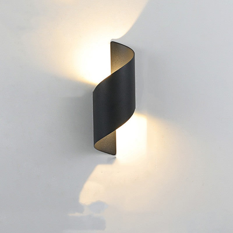 TwistAura — Twisted LED Wall Sconce