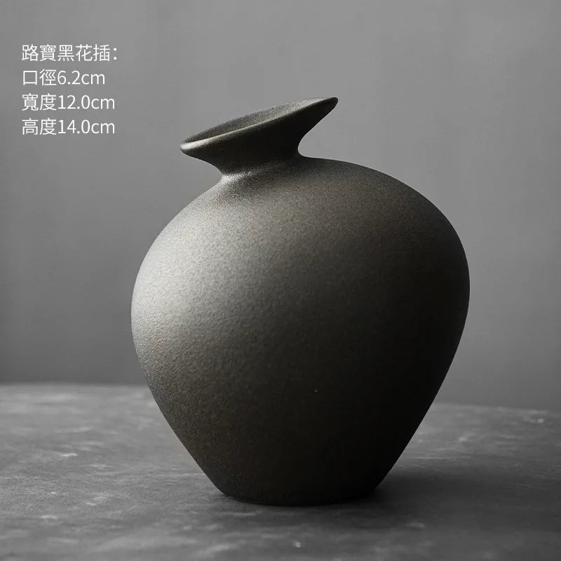 TerraBlackFloral — Decorative Vase