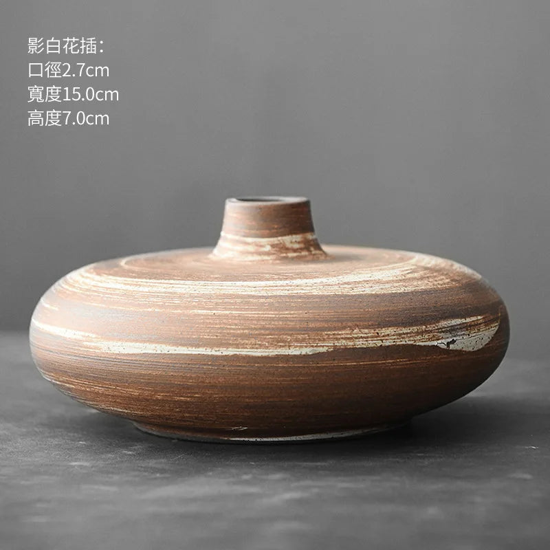 TerraBlackFloral — Decorative Vase