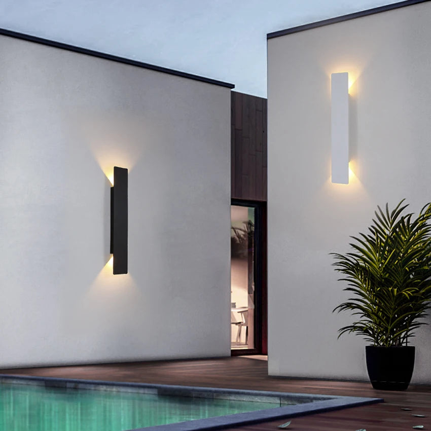 AuraBlackRay — Wall Light