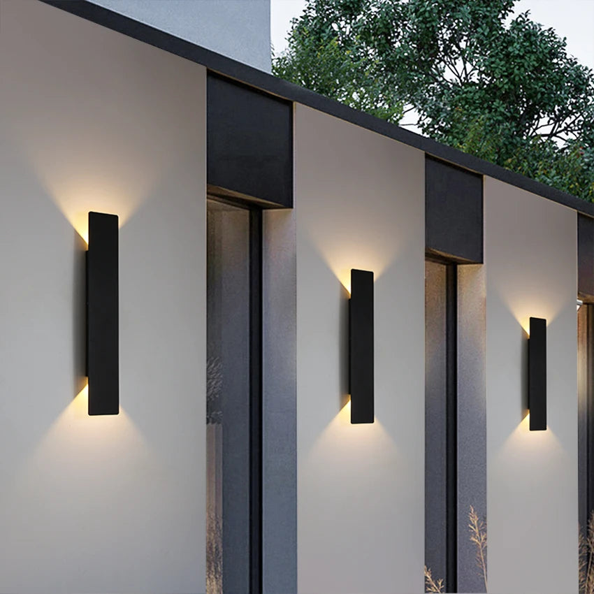 AuraBlackRay — Wall Light