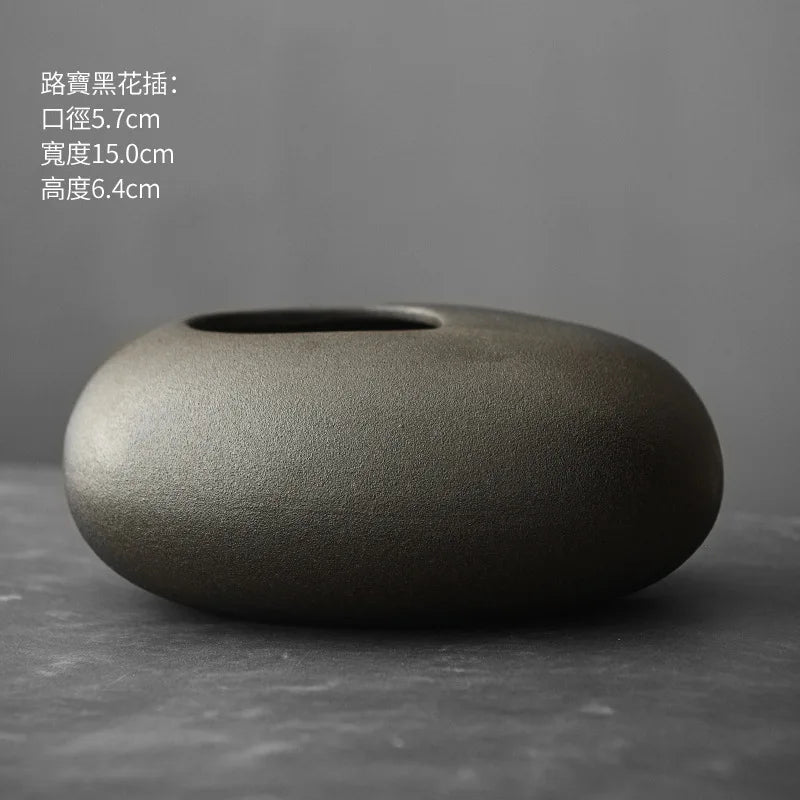TerraBlackFloral — Decorative Vase