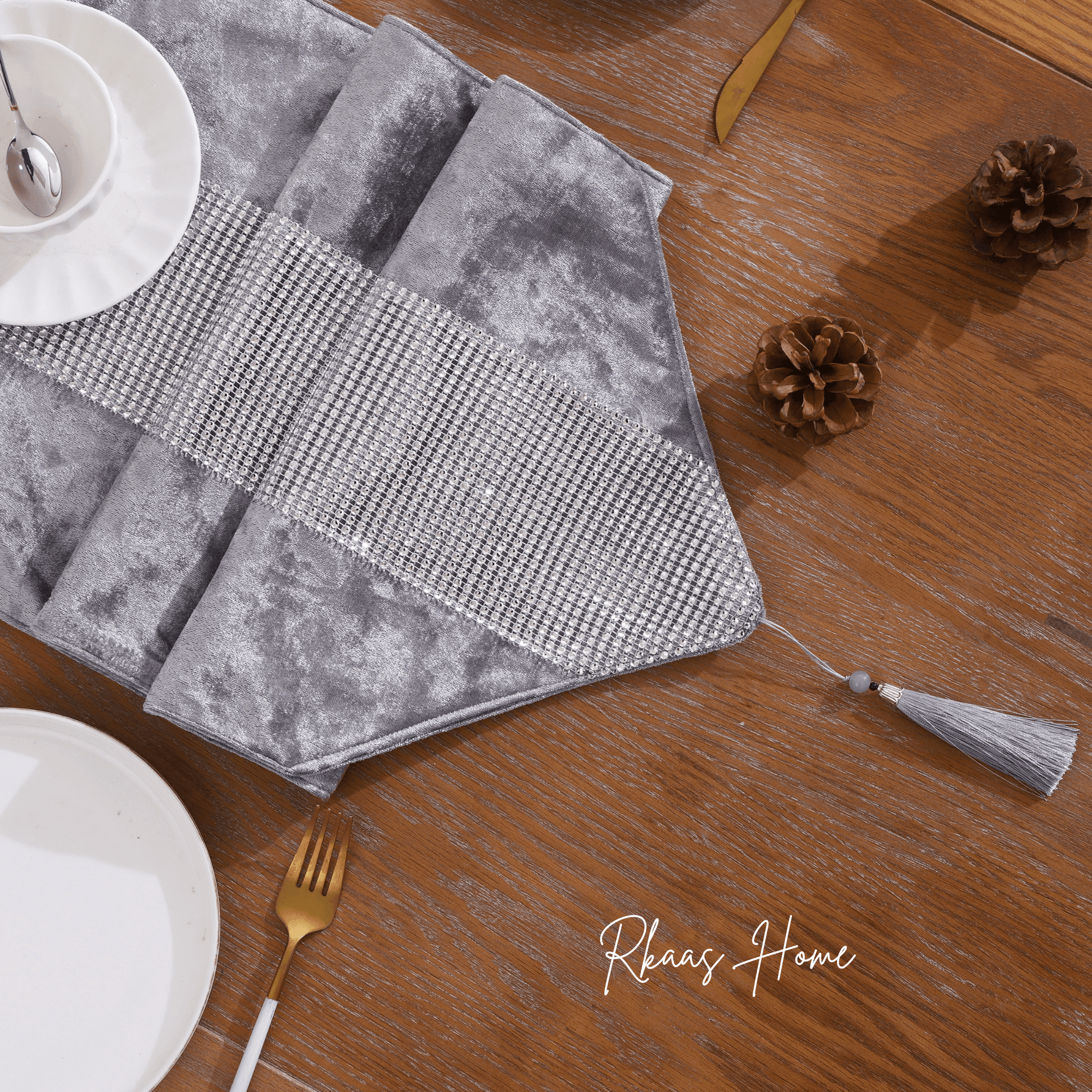 Diamante Crushed Ice Velvet Table Runner (Silver Grey - 32x180cm)