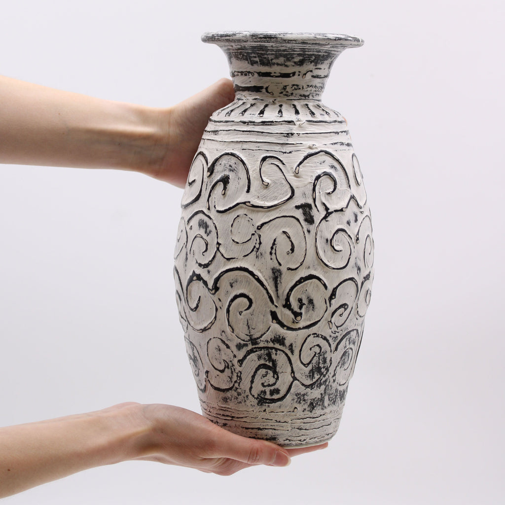 Swirls Shaped Vase - Cream-3