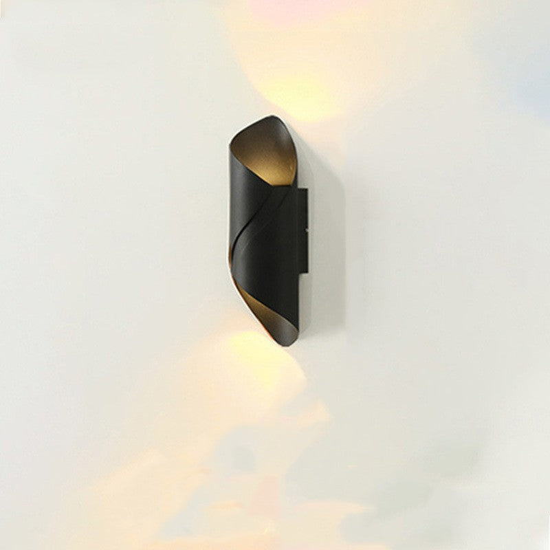 TwistAura — Twisted LED Wall Sconce