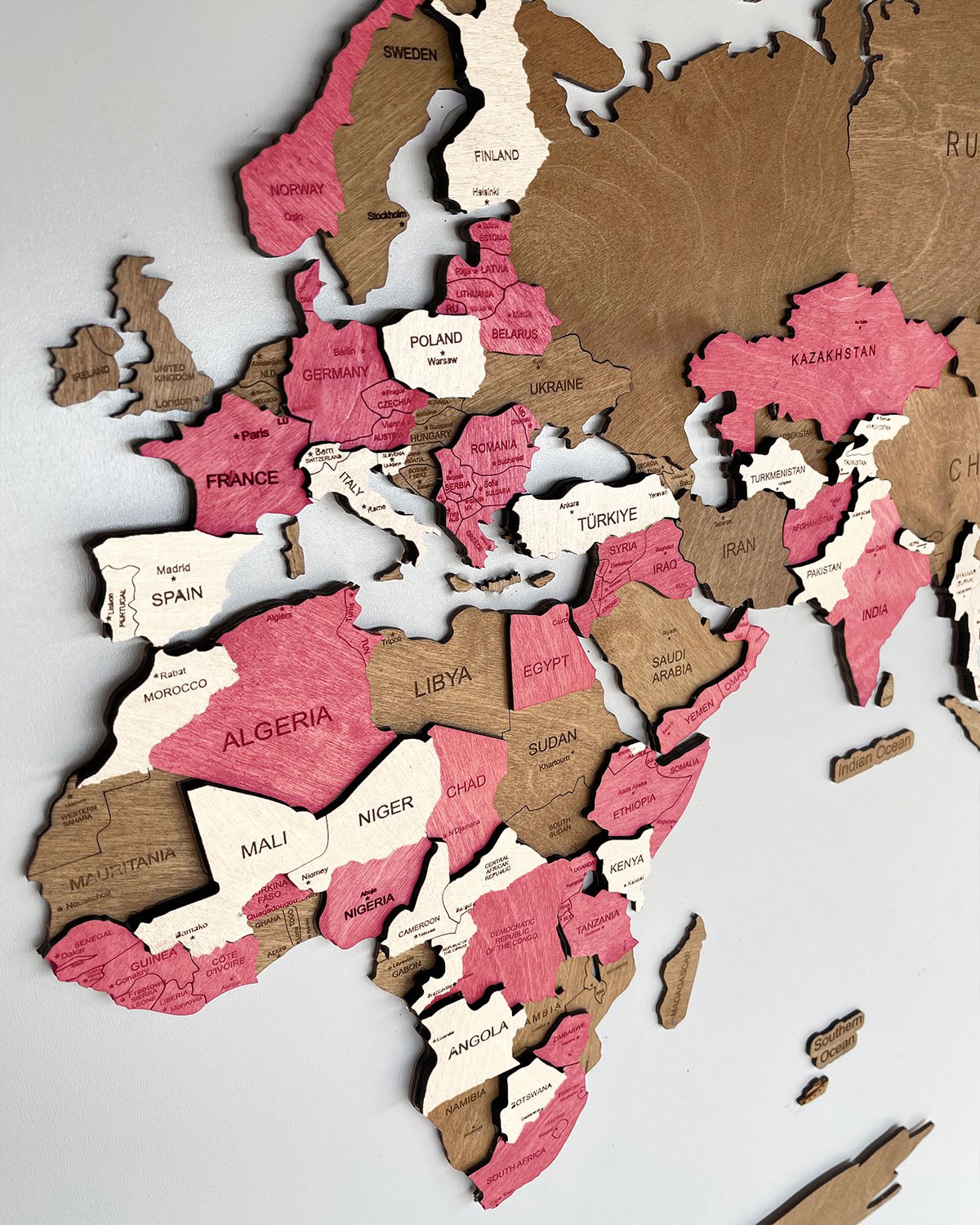 Colorful 3D World Map for wall | PINKY-1
