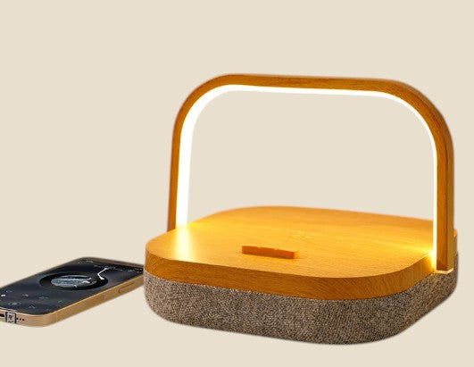Lampa NovaPulse LanternLux z ciepłym światłem LED, wbudowanym głośnikiem Bluetooth i podstawką do ładowania bezprzewodowego Qi