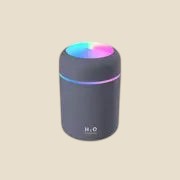 Kompaktowy nawilżacz biurkowy NovaPulse NovaMist w kolorze ciemnoszarym z podświetleniem LED RGB