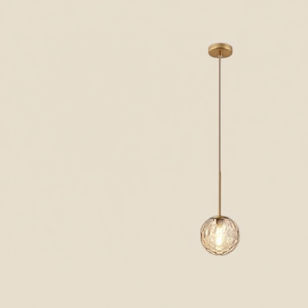 Lampa wisząca NovaPulse NordicOrb z miedzianym wykończeniem i szklanym kloszem w kształcie kuli