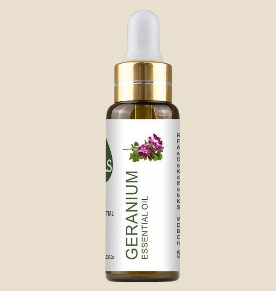 Butelka olejku eterycznego NovaPulse MAYJAM Geranium z zakraplaczem w ciemnym szkle na jasnym tle